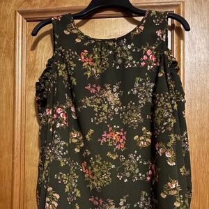 Lauren Conrad Cold Shoulder Top Size M
